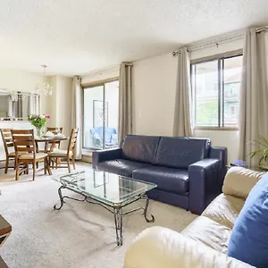  Apartment Entire Downtown, Walk To Bmo & Stampede, Parking, 1,5 Hrs To Banff Canada